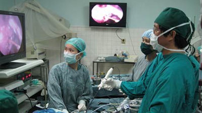 Mổ nội soi u xơ tử cung là kỹ thuật nhiều bác sĩ Việt Nam có thể xử lý tốt