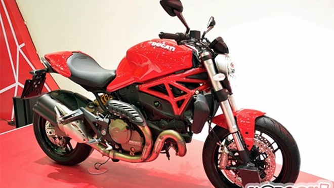 Ducati Monster 821 bán ra tại Thái Lan với giá từ 14.400 USD.