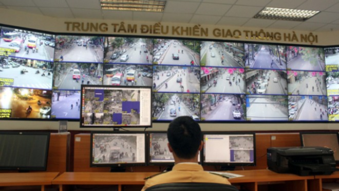 Hình ảnh phương tiện vi phạm TTATGT được camera ghi lại, truyền về Trung tâm chỉ huy giao thông và điều khiển tín hiệu đèn giao thông.