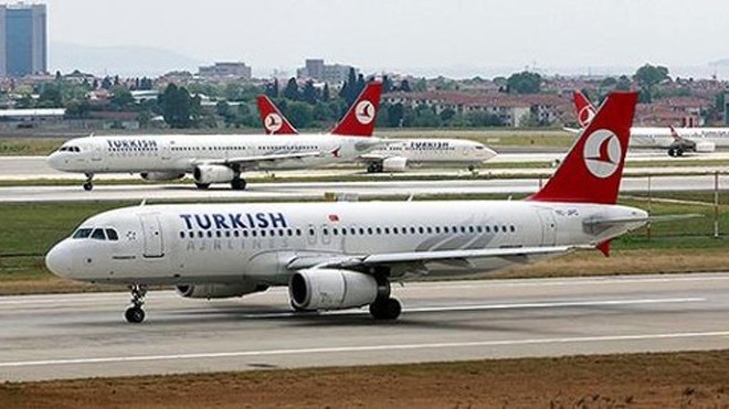 Chiếc máy bay của hãng hàng không Turkish Airlines buộc phải quay trở lại TP Istanbul. Ảnh: Reuters