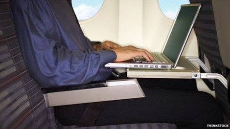 Một tên khủng bố có thể kiểm soát máy bay thông qua hệ thống wifi dành cho hành khách (Ảnh: Thinkstock)