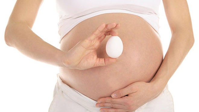 Trứng là một trong những món ăn bổ sung lượng canxi lớn giúp thai nhi phát triển tốt. Ảnh: T.L