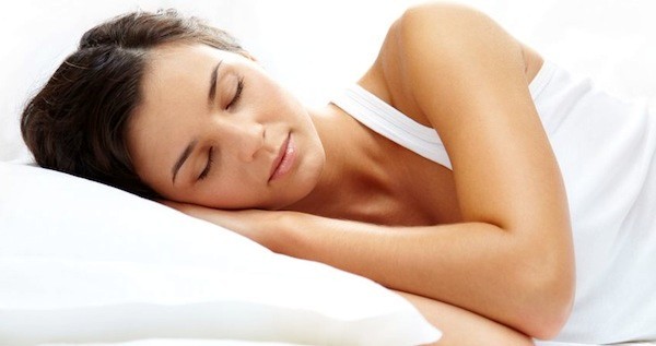 Nhiều nghiên cứu đã chứng minh bạn có thể giảm cân ngay cả khi đang ngủ. Ảnh: Livestrong.