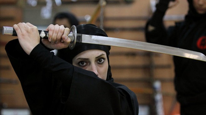 Ninja nữ Iran luyện tập 