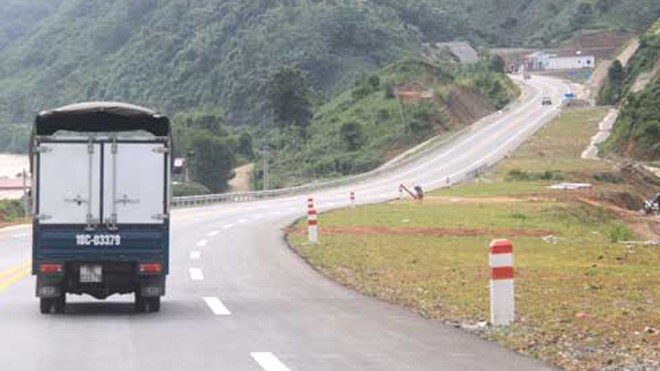Cao tốc Nội Bài - Lào Cai đã kéo dài đến cửa khẩu Kim Thành. Ảnh: Đ.Loan/ VnExpress