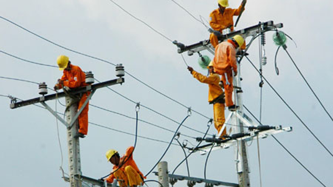 Do thời tiết nắng nóng, Công ty Điện lực Hà nội đã hoãn cắt điện ở nhiều quận, huyện trên địa bàn thành phố