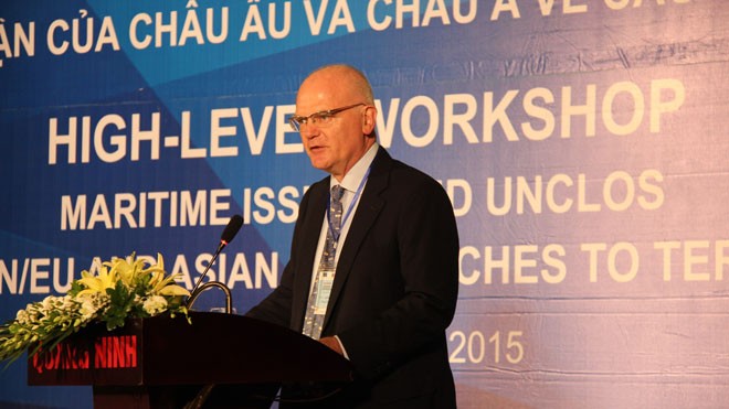 Đại sứ - Trưởng Phái đoàn EU Franz Jessen phát biểu tại hội thảo. Ảnh : Phái đoàn EU