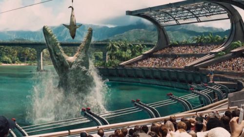 Jurassic World đã mang lại doanh thu kỷ lục ngoài mong đợi. Ảnh: ET Online