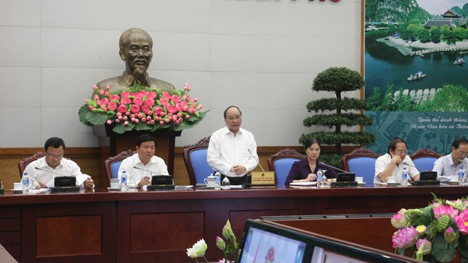 Phó Thủ tướng Nguyễn Xuân Phúc chủ trì Hội nghị bảo đảm trật tự ATGT 