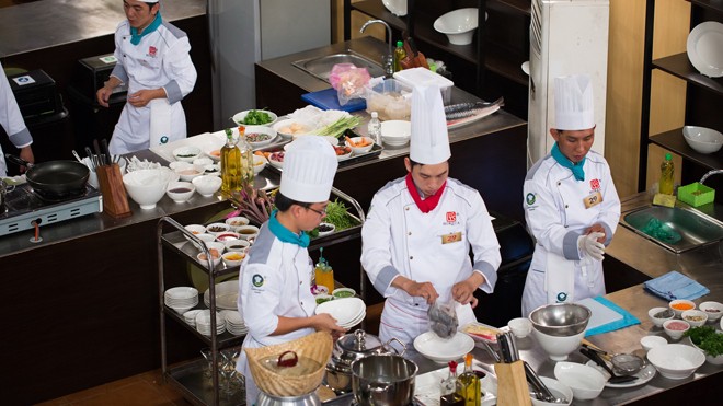 Các đội đầu bếp tham dự cuộc thi Chiếc thì vàng 2015, vòng loại khu vực miền Đông Nam bộ