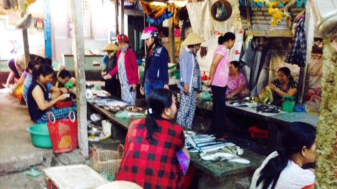 Cá nóc được bày bán ở chợ Mỹ Khánh. Ảnh: Điền Quang