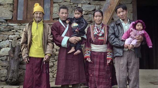 Một gia đình đa phu ở Tây Tạng, Trung Quốc.