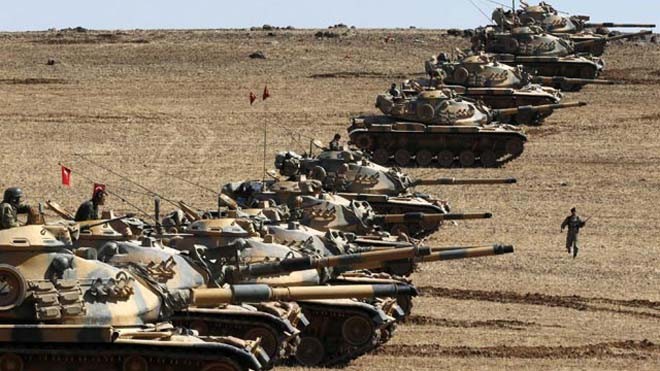 Xe tăng Thổ Nhĩ Kỳ tập trung ở khu vực biên giới với Syria