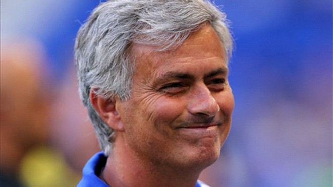 Chelsea của Mourinho sẽ đấu tranh Siêu Cup Anh với Arsenal của Wenger cuối tuần này. Ảnh: Reuters