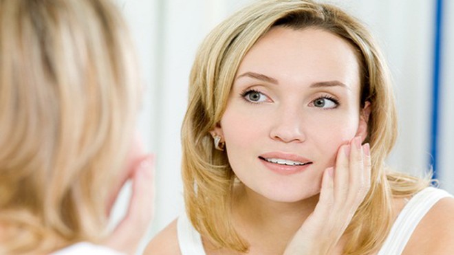 Wize Mirror đánh giá sức khỏe người sử dụng thông qua kiểm tra gương mặt. Ảnh: Shutterstock.