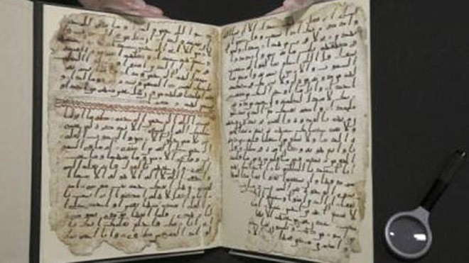 Bản thảo kinh Koran tìm thấy trong thư viện đại học Birmingham. Ảnh: Reuters