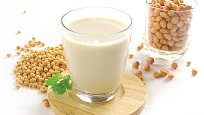 6 lý do bạn nên uống sữa đậu nành thường xuyên
