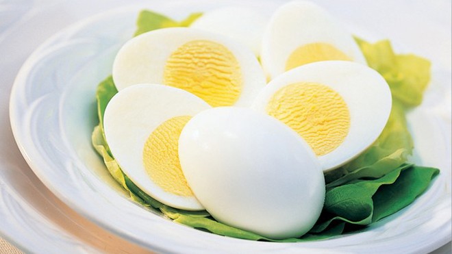 Trứng luộc giúp cơ thể hấp thu 100% dưỡng chất