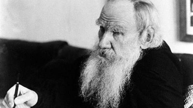 Bê bối đã xảy ra khi Leo Tolstoy bị bỏ qua trong năm đầu tiên của giải Nobel Văn học