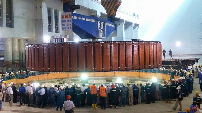 Hạ thành công roto 1.000 tấn tại thủy điện Lai Châu