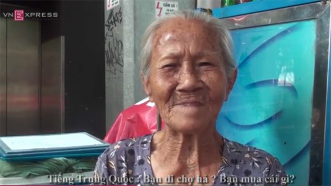 Cụ bà gần 90 tuổi bán cà phê ở Sài Gòn nói bốn thứ tiếng 