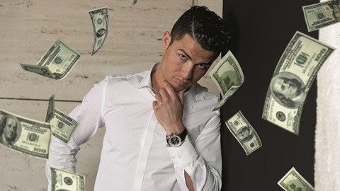 Ronaldo rất chăm chỉ "chạy show" quảng cáo