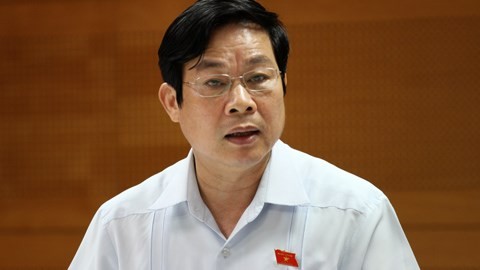 Bộ trưởng Nguyễn Bắc Son.