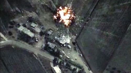 Không quân Nga tiêu hủy nhà máy lọc dầu của IS