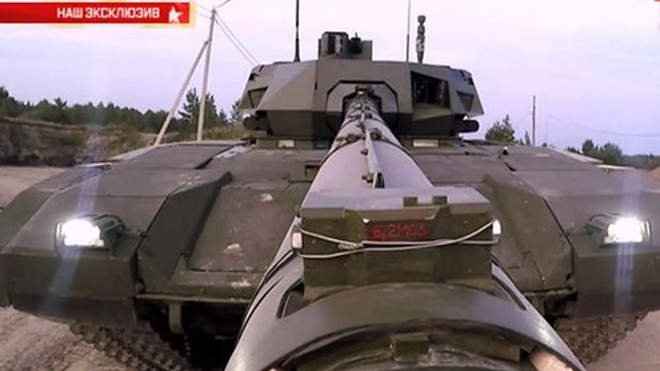 Cận cảnh pháo chính 2A82-1M 125mm của siêu tăng T-14 Armata. 