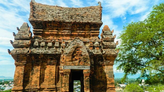 Tháp Po Klong Garai là một cụm tháp nổi tiếng trong các điểm đến trên bản đồ du lịch Ninh Thuận. Ảnh: Bảo Nghi