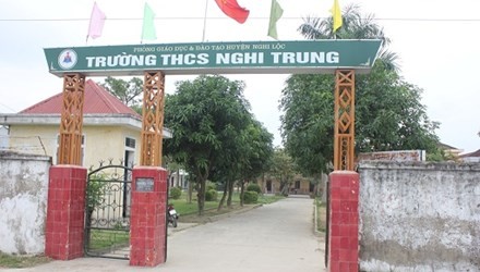 Trường THCS Nghi Trung.