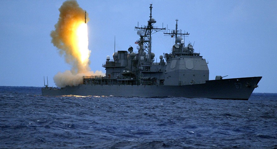 Tàu chiến Mỹ phóng thử tên lửa. (Ảnh: AFP)