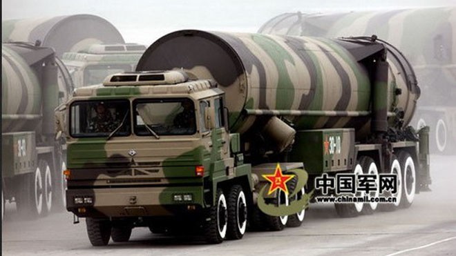 Một bức ảnh được cho là chụp hệ thống tên lửa đạn đạo liên lục địa DF-41 của Trung Quốc (Ảnh: china.org.cn)