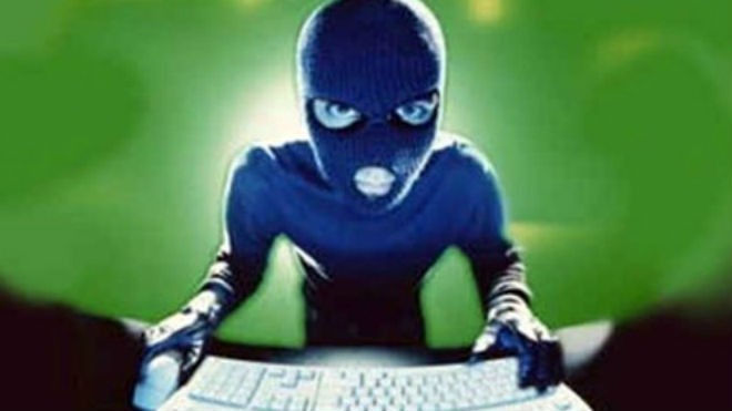 Spyware có thể theo dõi mọi hoạt động và khống chế quyền điều khiển máy tính.