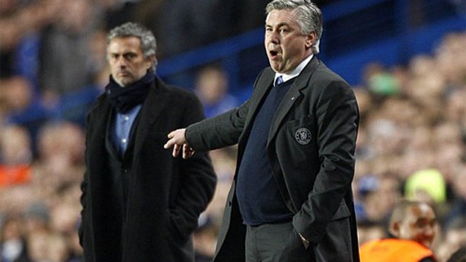 Ancelotti (phải) mới là sự lựa chọn hàng đầu của Chelsea để thay Jose Mourinho. Ảnh: PA.