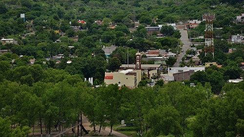 Thị trấn Badiraguato, quê nhà của trùm ma túy Guzman. Ảnh: AP