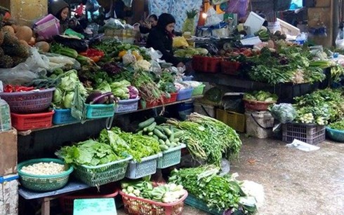 Nhiều loại rau xanh tại các chợ ở Hà Nội đang tăng giá đột biến.