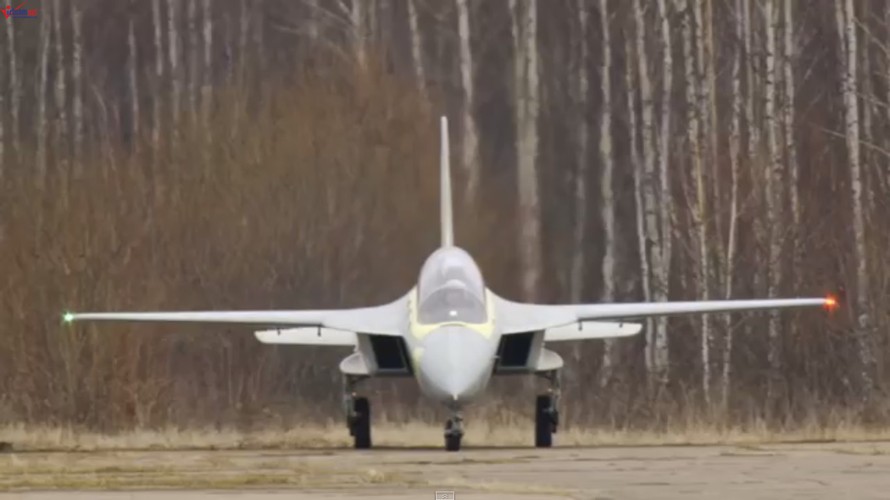 Nga thử nghiệm máy bay cánh ngược độc đáo SR-10