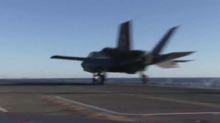 Xem tiêm kích F-35C xé gió từ tàu sân bay Mỹ