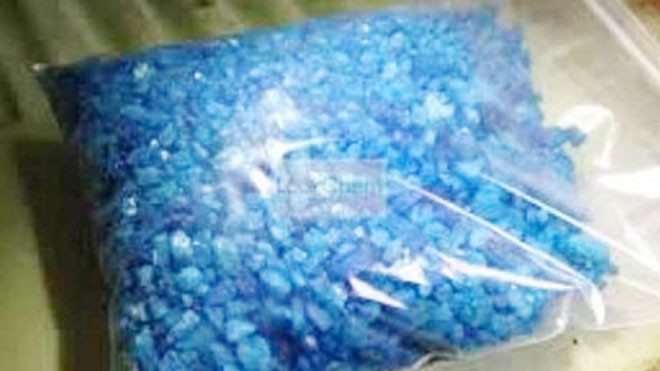 Một gói ma túy “Ngôi sao xanh” bị cảnh sát Anh tịch thu trong đợt truy quét tội phạm đầu năm 2016.