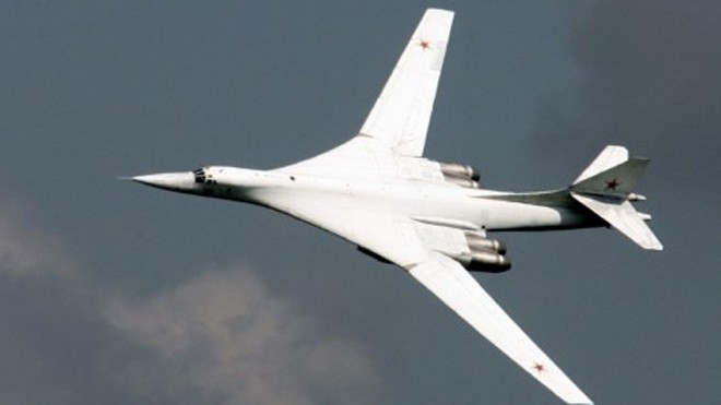 Máy bay siêu âm ném bom chiến lược Tupolev Tu-160 với biệt danh “Thiên nga trắng”. Ảnh: Sputniknews