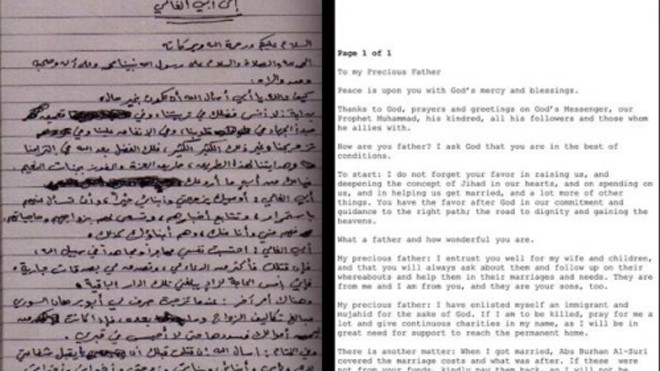 Tài liệu gốc của bin Laden và bản dịch tiếng Anh. Ảnh: Reuters