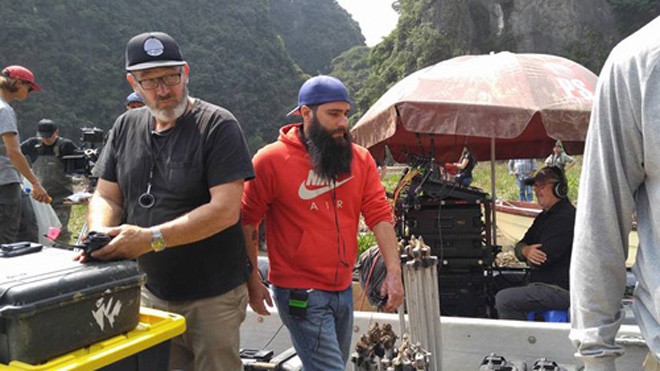 Đạo diễn Jordan Vogt-Roberts trên trường quay "Kong: Skull Island" ở Ninh Bình.