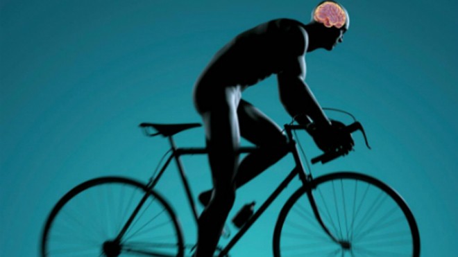 Những hoạt động thể chất như đạp xe sẽ hỗ trợ não bộ hoạt động hiệu quả. Ảnh: Times.