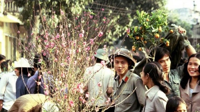 Nhà báo Pháp mở triển lãm ảnh “Việt Nam những năm 80”