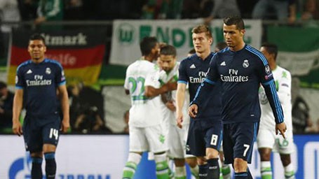 Real Madrid gặp rất nhiều khó khăn sau thất bại trước Wolfsburg