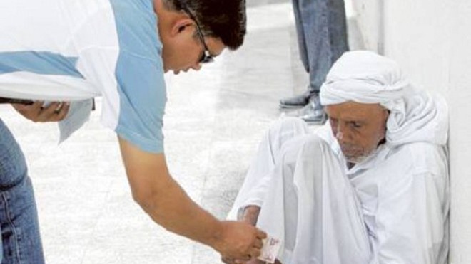 Một người ăn xin ở Dubai. Ảnh: Gulf News