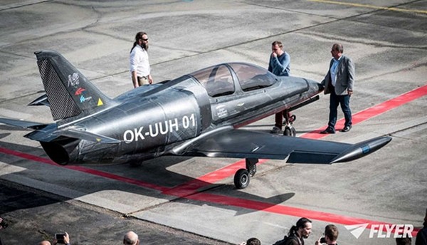 Séc phát triển máy bay huấn luyện chiến đấu nhỏ nhất thế giới