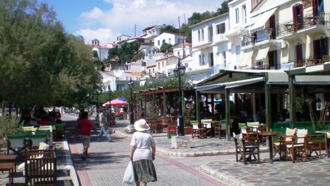 Khung cảnh đảo Ikaria luôn yên bình, thư giãn