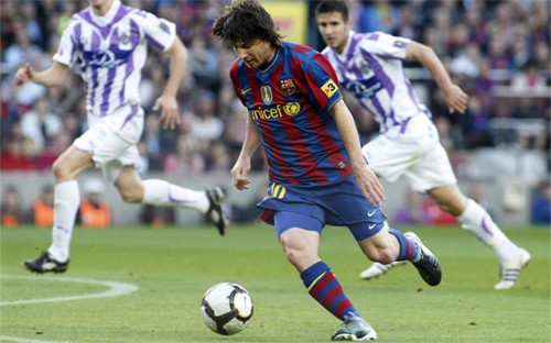 Messi từng cùng Barca đăng quang Liga ở vòng cuối mùa 2009-2010.